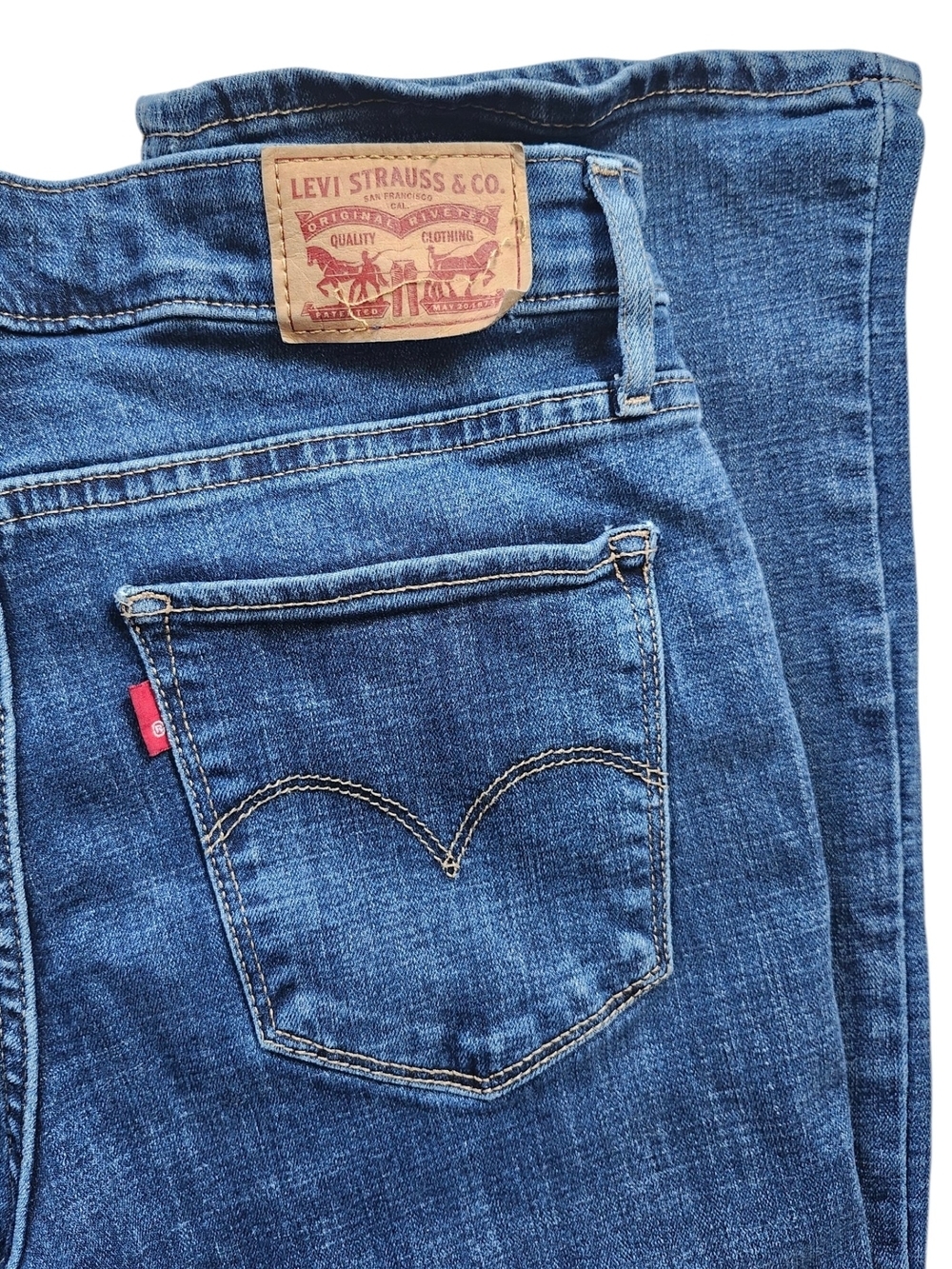 Levi's 725 High Rise Bootcut Jeans - Picture 4 of 6